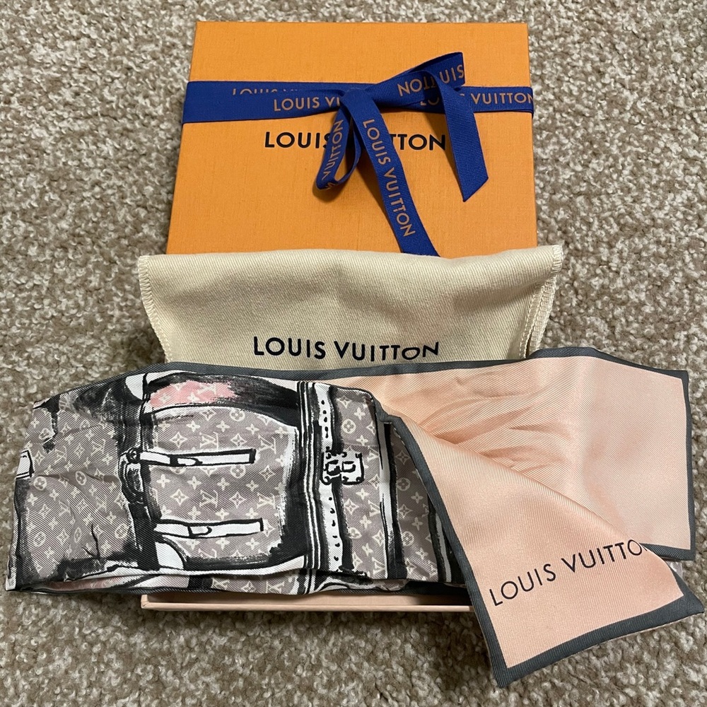 Louis Vuitton Trunks Bandeau in Powdery Pink
